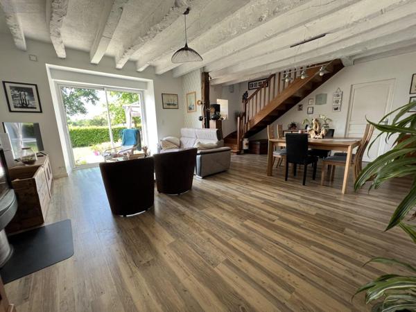 Maison à vendre à Châteaugiron en Ille-et-Vilaine (35410), ref : VM2419-35018