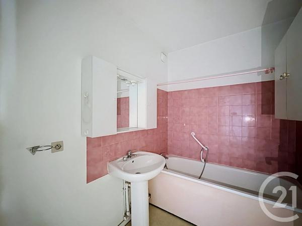 Appartement F3 à vendre  3 pièces - 72 m 2   FEYZIN  - 69
