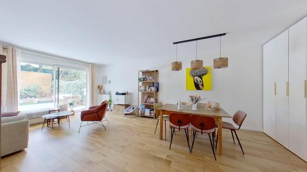 Appartement
         3 pièces
        - 75 m² Exclusivité 360 000 € *