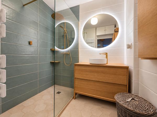 Appartement
         3 pièces
        - 75 m² Exclusivité 360 000 € *