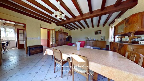 Maison
         4 pièces
        - 100 m² Exclusivité 220 000 € *