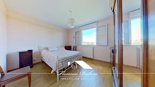 Maison
         4 pièces
        - 100 m² Exclusivité 220 000 € *