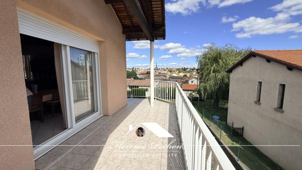 Maison
         4 pièces
        - 100 m² Exclusivité 220 000 € *