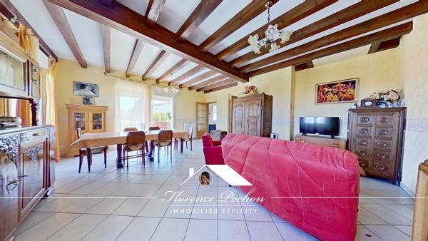 Maison
         4 pièces
        - 100 m² Exclusivité 220 000 € *