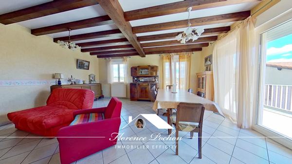 Maison
         4 pièces
        - 100 m² Exclusivité 220 000 € *