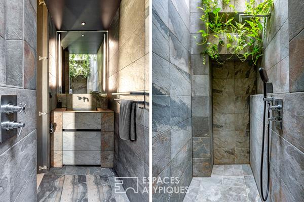 Dernier étage traversant avec extérieurs et vues – Louvre – Rivoli