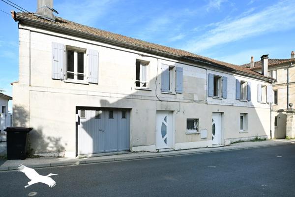 Immeuble à vendre |  La Couronne |  169 m²