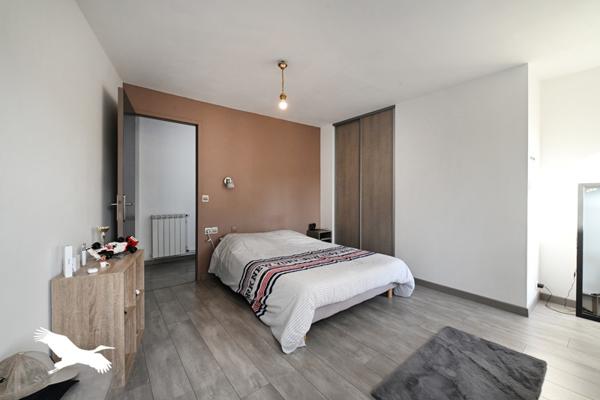 Immeuble à vendre |  La Couronne |  169 m²