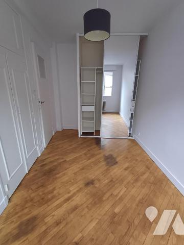 LOUDEAC   HYPER CENTRE Appartement de type 4