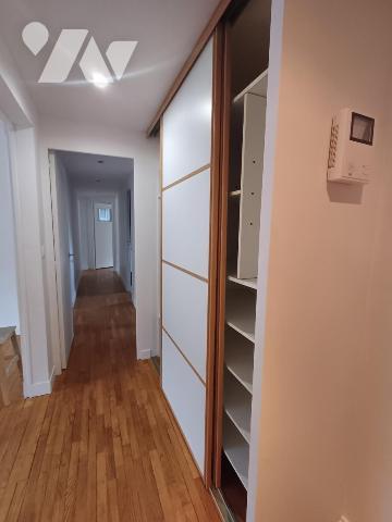 LOUDEAC   HYPER CENTRE Appartement de type 4