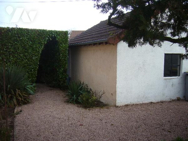 MAISON INDIVIDUELLE, JARDIN et GARAGE LAPALISSE CENTRE