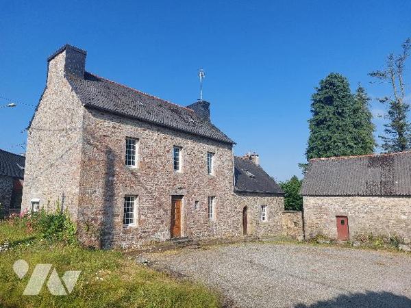 Ancien corps de ferme habitable mais à rénover. Nouveauté, à visiter rapidement.