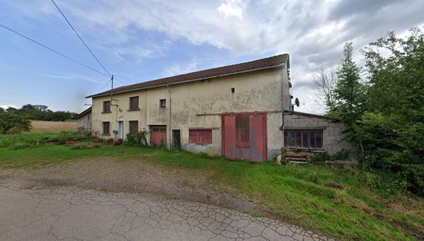 Corps de ferme à rénover sur plus d'un hectare de terrain