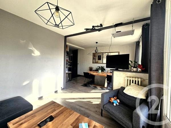 Appartement T3 à vendre  3 pièces - 67,14 m2 DRUMETTAZ CLARAFOND - 73