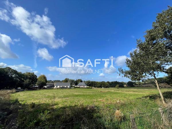 Terrain de 7594 m² dont  725 m² constructible.