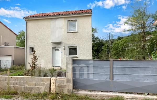 St Uze : villa T4 avec 550 m2 terrain et garage double