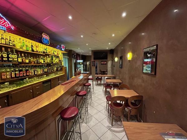 Local commercial à vendre 77m²