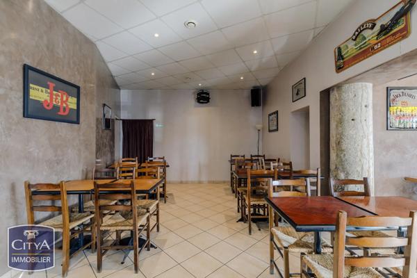 Local commercial à vendre 77m²