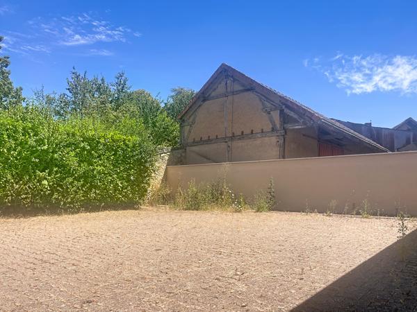 Maison
         8 pièces
        - 190 m² 93 000 € *