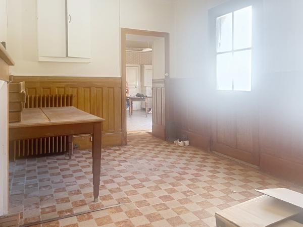 Maison
         8 pièces
        - 190 m² 93 000 € *