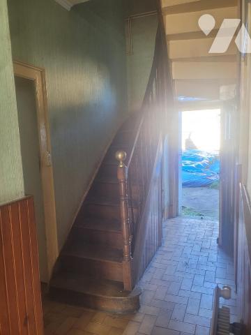 MAISON DE BOURG A RENOVER