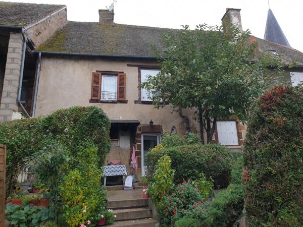 Restaurant avec deux appartements