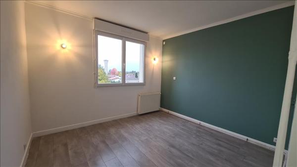 Appartement à louer 693 € CC DAX 3 p 57 m² DPE D