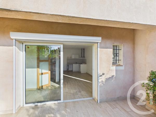 Appartement T2 à vendre  2 pièces - 33,93 m 2   LA VALETTE DU VAR  - 83