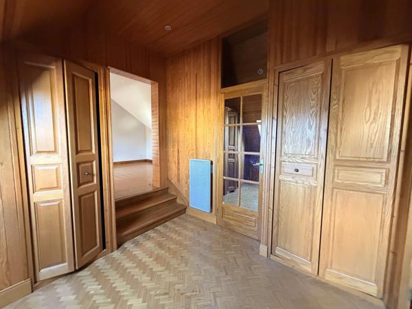 Vue mer - 6 chambres - Plus de 7 000 m2 de terrain.