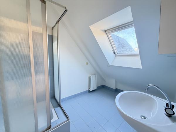 Vue mer - 6 chambres - Plus de 7 000 m2 de terrain.