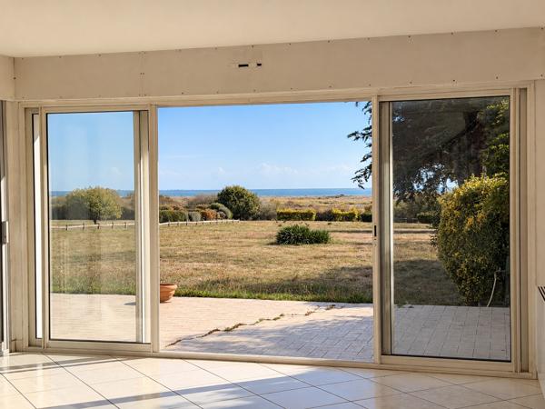 Vue mer - 6 chambres - Plus de 7 000 m2 de terrain.