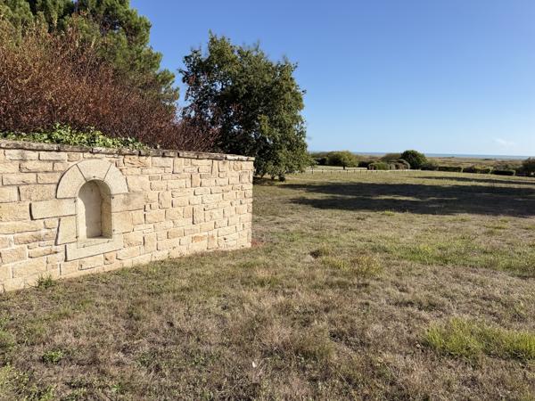 Vue mer - 6 chambres - Plus de 7 000 m2 de terrain.