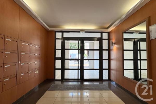 Appartement T3 à vendre  3 pièces - 64,15 m2 CAVALAIRE SUR MER - 83