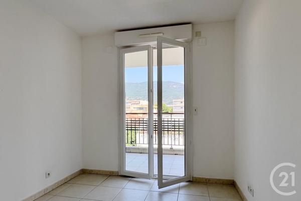 Appartement T3 à vendre  3 pièces - 64,15 m2 CAVALAIRE SUR MER - 83