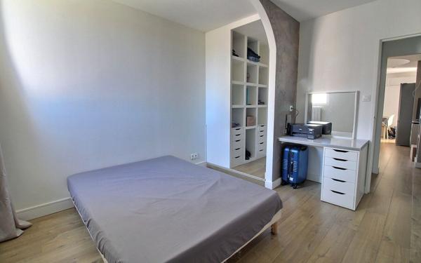 Appartement à vendre    3 pièces • 50,86 m2 Marseille 14