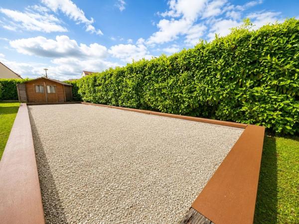 Vente                                                      Maison
                        
                     6 pièces                      121 m2                     à Tournan-en-Brie
