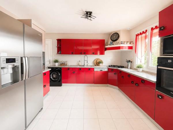 Vente                                                      Maison
                        
                     6 pièces                      121 m2                     à Tournan-en-Brie