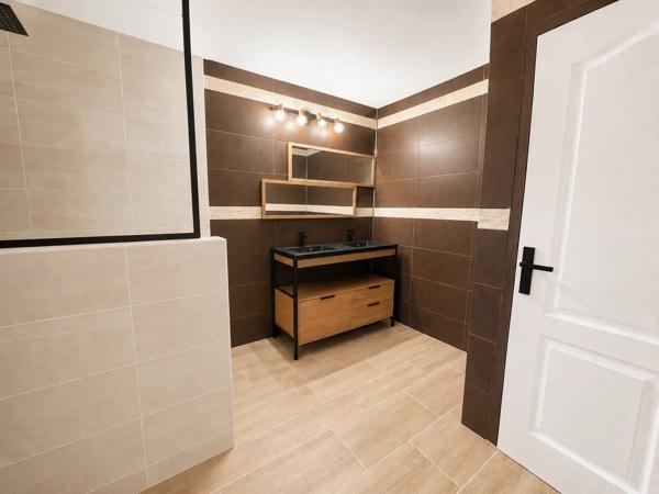 Vente                                                      Maison
                        
                     6 pièces                      121 m2                     à Tournan-en-Brie
