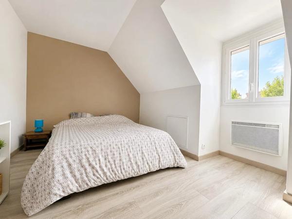 Vente                                                      Maison
                        
                     6 pièces                      121 m2                     à Tournan-en-Brie
