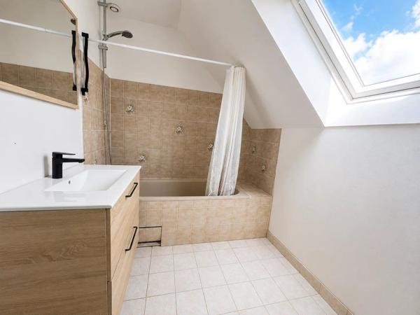 Vente                                                      Maison
                        
                     6 pièces                      121 m2                     à Tournan-en-Brie