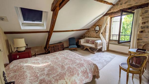 Maison en pierre à vendre près de Livernon, avec piscine, court de tennis et annexe pour invités