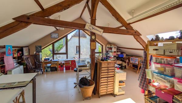 Maison en pierre à vendre près de Livernon, avec piscine, court de tennis et annexe pour invités