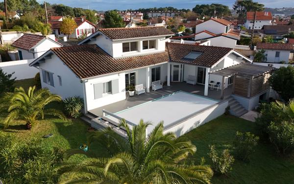 Maison à vendre    5 pièces • 160 m2 Anglet