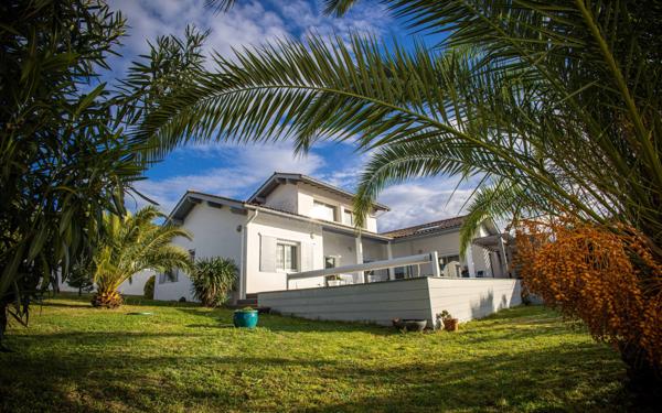 Maison à vendre    5 pièces • 160 m2 Anglet
