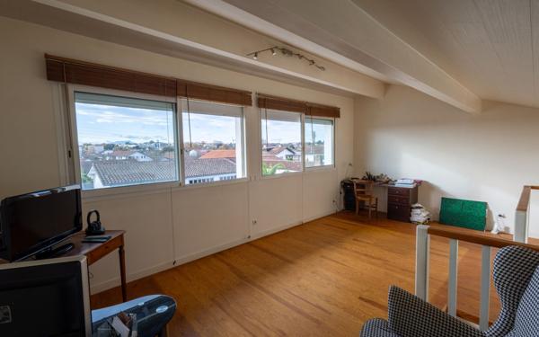 Maison à vendre    5 pièces • 160 m2 Anglet