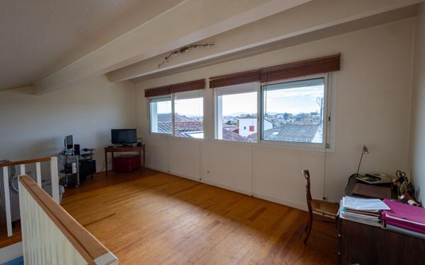 Maison à vendre    5 pièces • 160 m2 Anglet