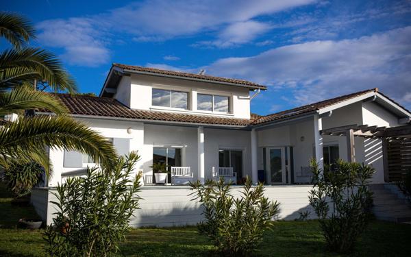 Maison à vendre    5 pièces • 160 m2 Anglet