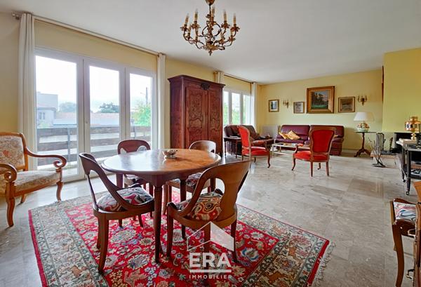 Hypercentre de Pessac, bien unique avec terrasse de 80m²