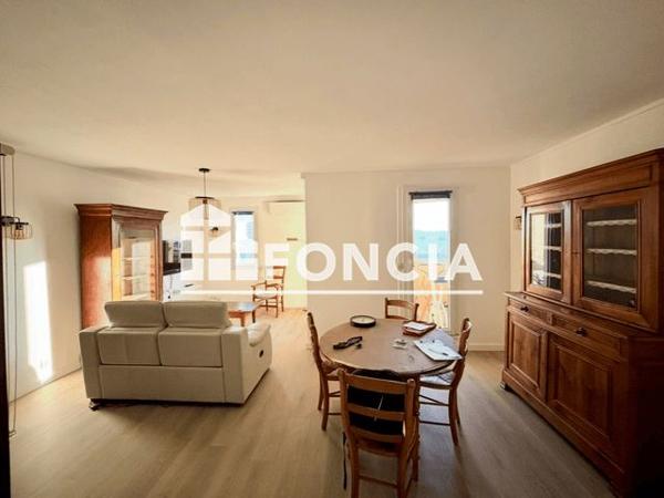 Location Appartement 2 pièces 54.7 m² - 156 RUE LULLI Toulon 83000