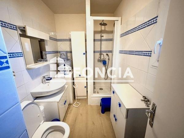 Location Appartement 2 pièces 54.7 m² - 156 RUE LULLI Toulon 83000